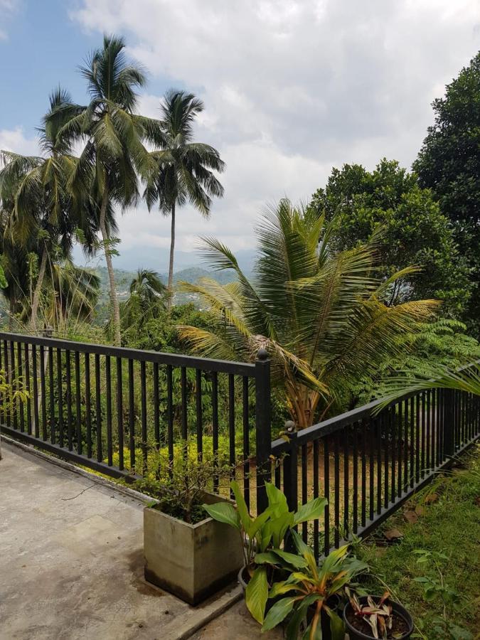 Pearl'S Homestay Matale Exterior photo