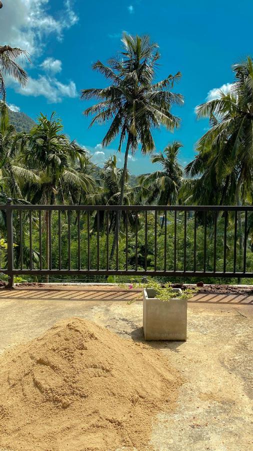 Pearl'S Homestay Matale Exterior photo
